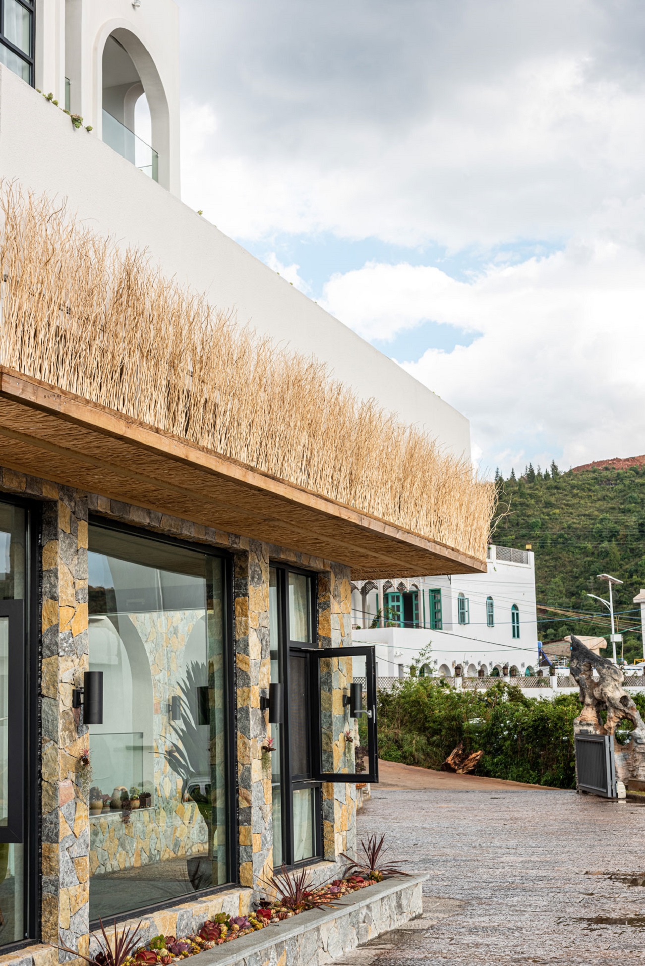 抚仙湖 · 阑珊宿海景民宿设计丨长空创作