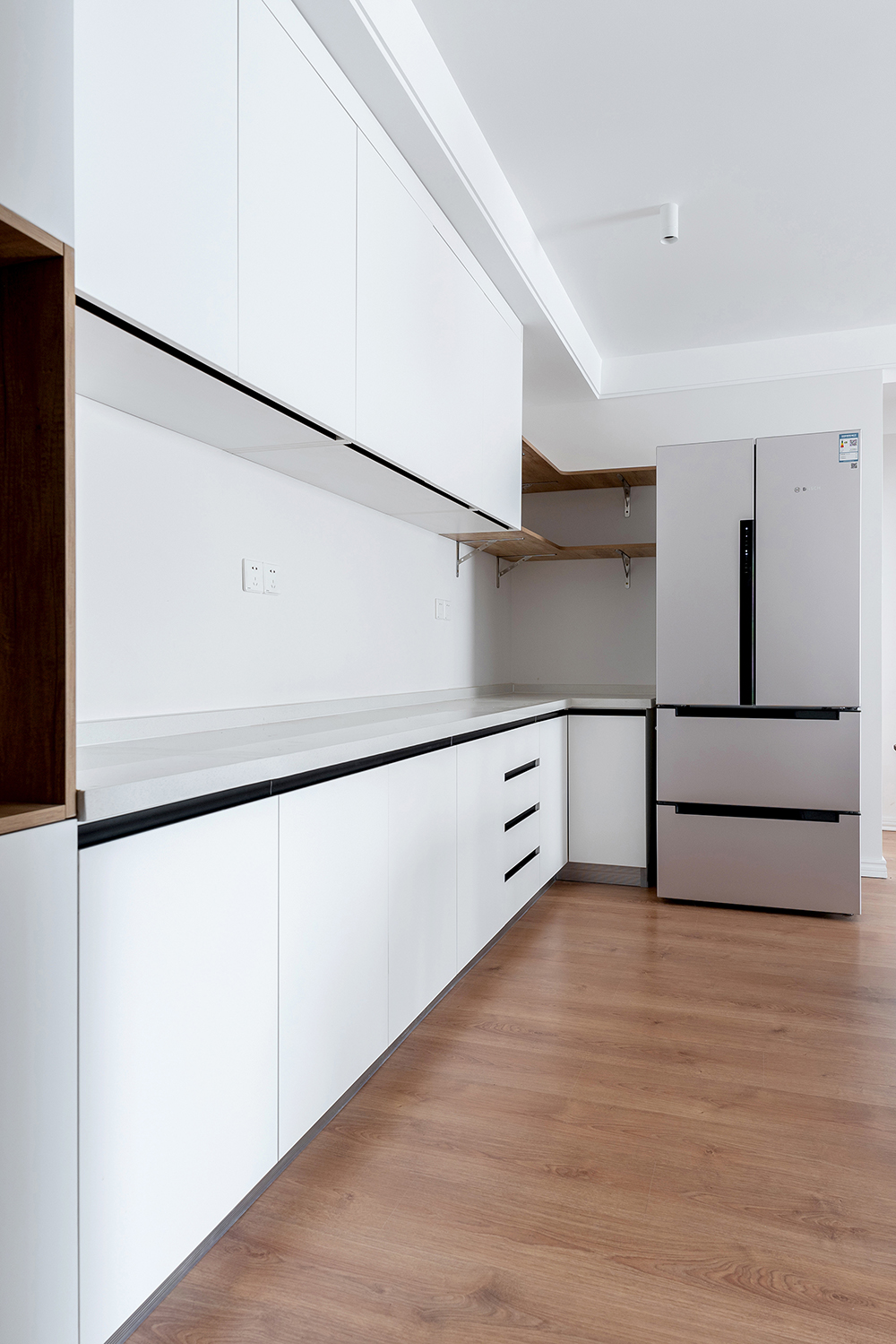 原木风客餐厅收纳颜值样样不少，邻居都来抄作业