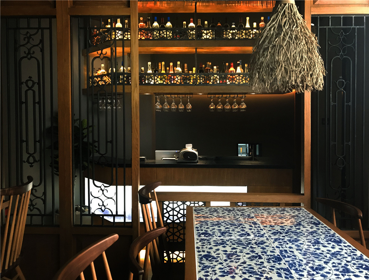 江南风光，尽揽眼下︱西宁绿茶餐厅设计